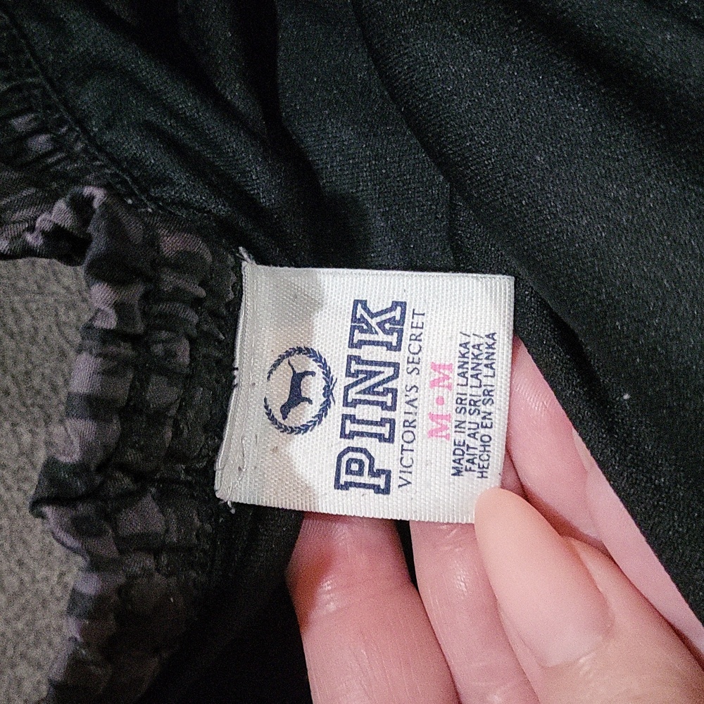 PINK Victoria's Secret Shorts - Picture 6 of 15